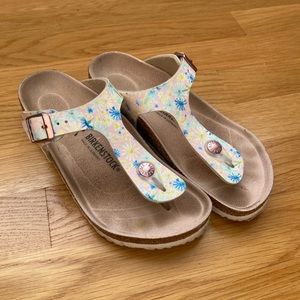 Birkenstock Gizeh girls flowered sandals